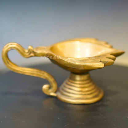 Brass Lotus Arathi Diya - Distacart