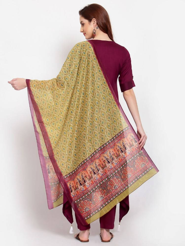 Myshka Women's Burgandy Solid Cotton Half Sleeve V Neck Casual Kurta Pant Dupatta Set