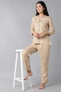 Thumbnail for Women's Beige Pure Cotton Ethnic Motifs Night Suit - Rasiya - Distacart