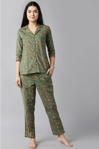 Thumbnail for Women's Green White Pure Cotton Printed Night Suit - Rasiya - Distacart