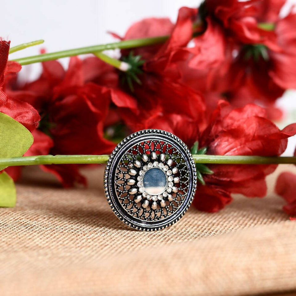 Mominos Fashion Joharkamal Oxidised Silver-Toned Adjustable Finger Rin