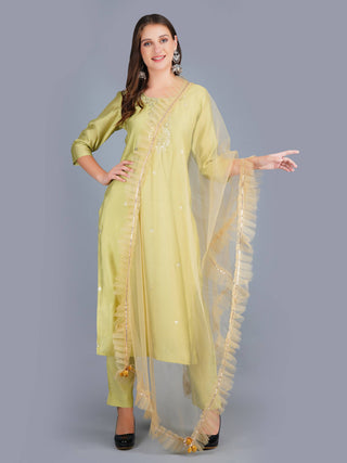 Shehnaai Formal Muslin Suit With A Net Dupatta - Distacart