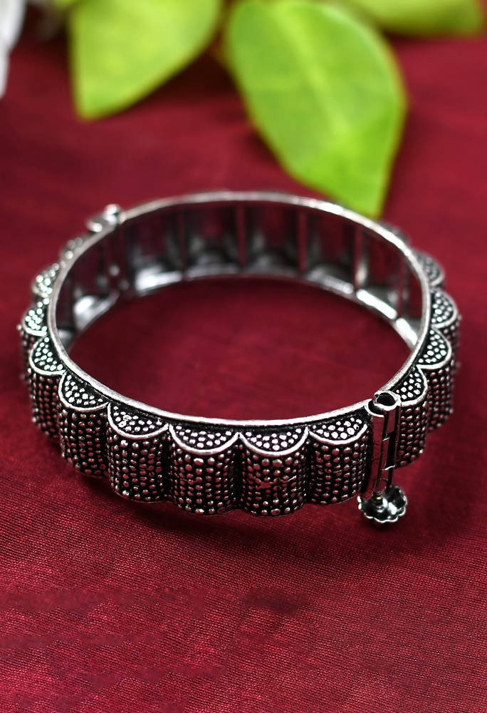 Mominos Fashion Kamal Johar Oxidised Silver Bangles Set