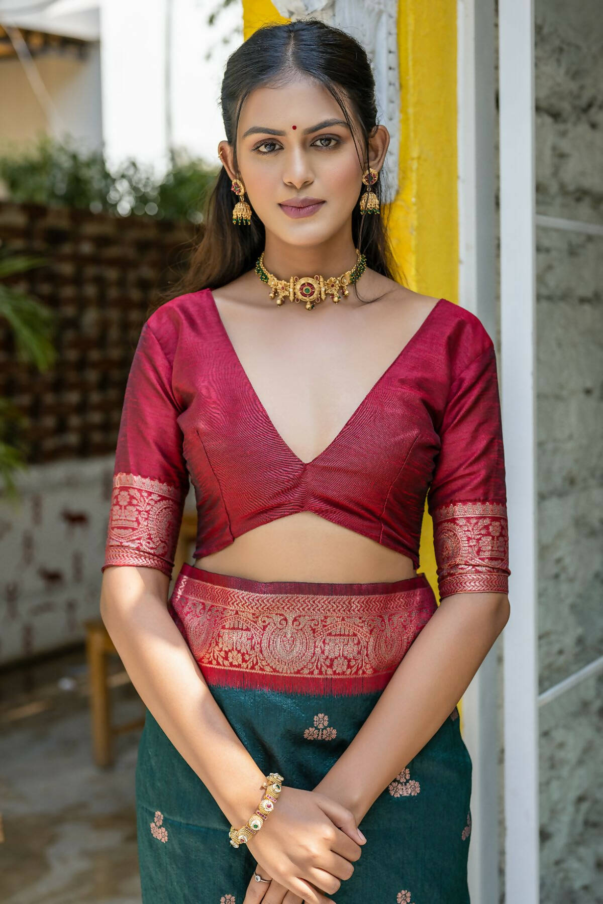 Vishnu Weaves Women's Green Banarasi Silk Zari Woven Saree with Blouse - Distacart