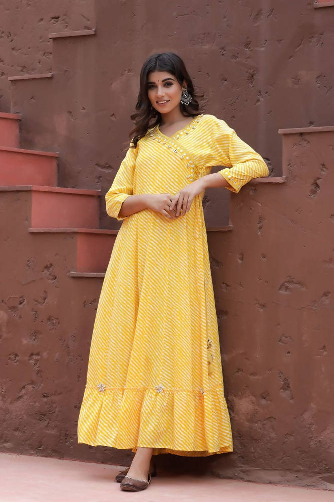 Yufta Women Yellow & White Leheriya Printed Kurta With Coffee Bean Shell Detail