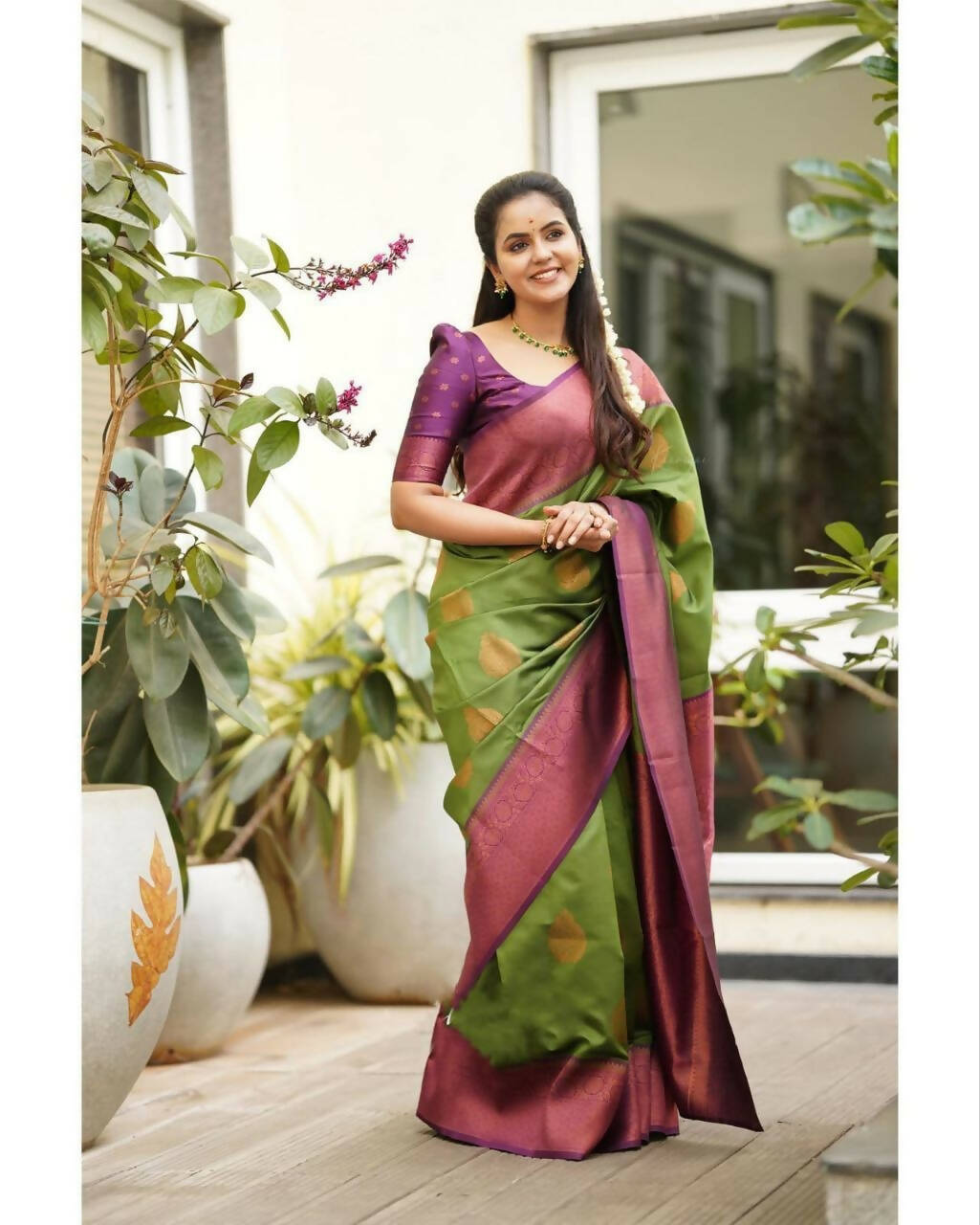 DEIANA'S Beautiful Golden Jari with New Design Soft Lichi Silk Saree - Green - Distacart