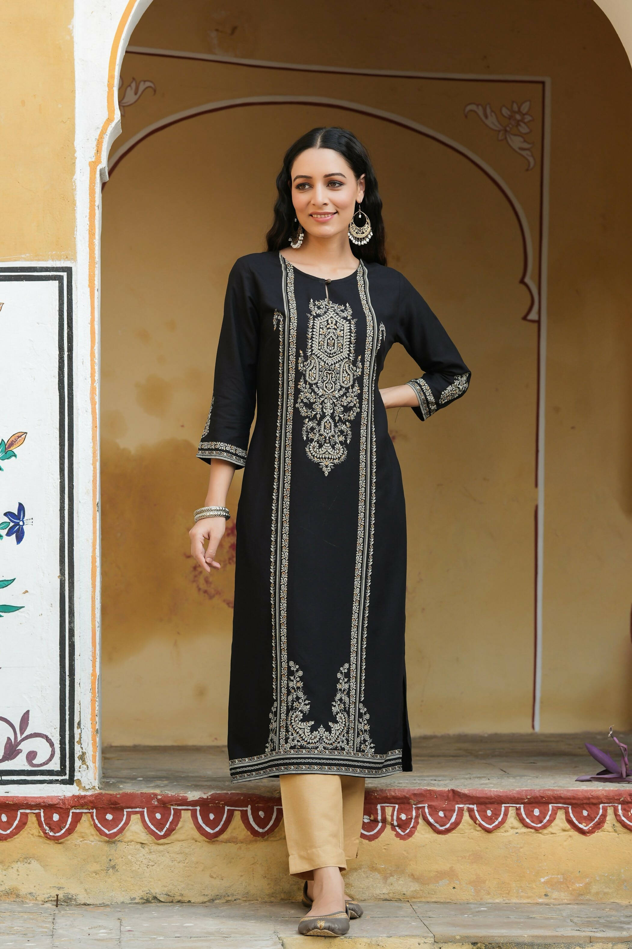 Juniper Women's Black Rayon Printed Straight Kurta - Distacart