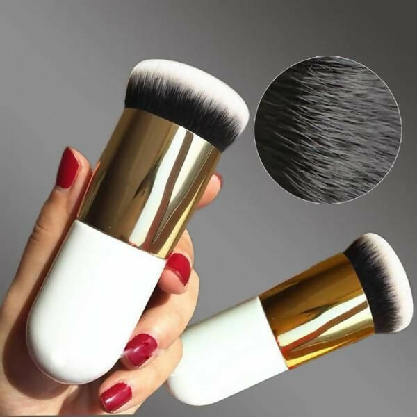 Favon Pack of 1 Foundation Cum Blush Brush and 1 Blender Puff - Distacart