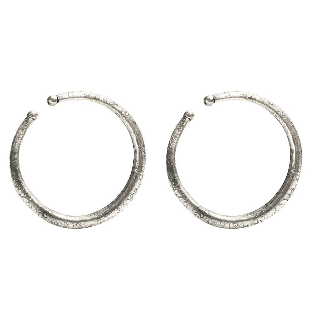 Mominos Fashion Kamal Johar Oxidised Silver Floral Pressing Style Anklets