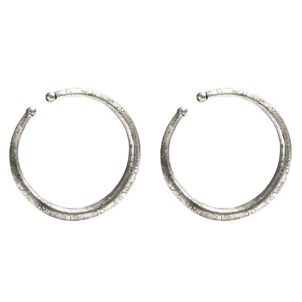 Mominos Fashion Kamal Johar Oxidised Silver Floral Pressing Style Anklets