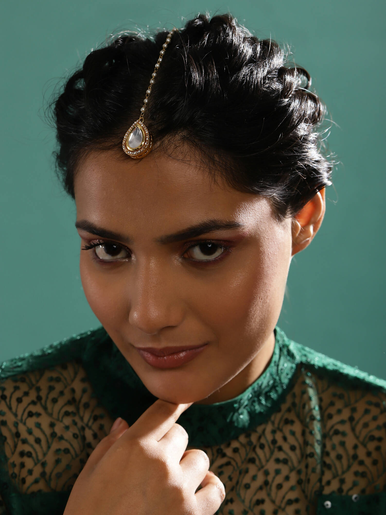 Gold-Plated White Kundan-Studded Pearl Beaded Maang Tikka - Ruby Raang - Distacart