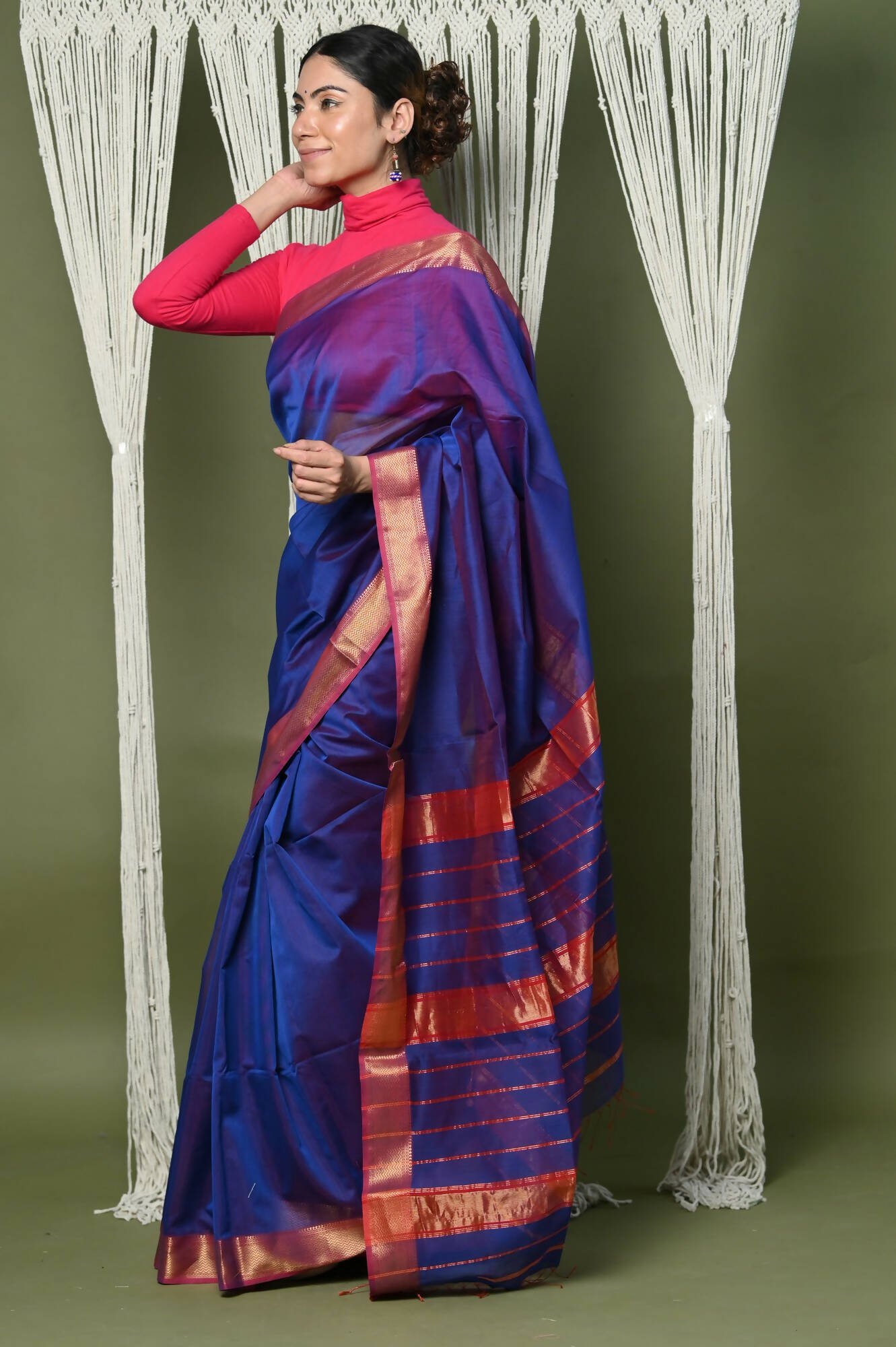 Very Much Indian Handloom Cotton Silk Maheshwari Saree With Sleek Golden Border - Dark Blue - Distacart