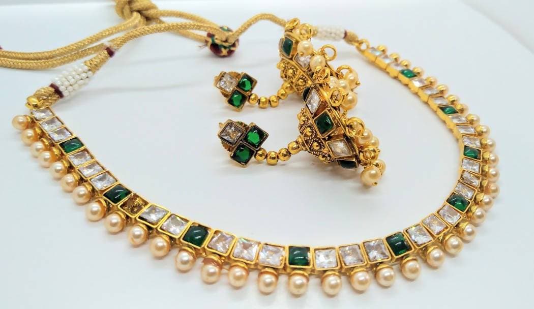 White & Green Necklace Set