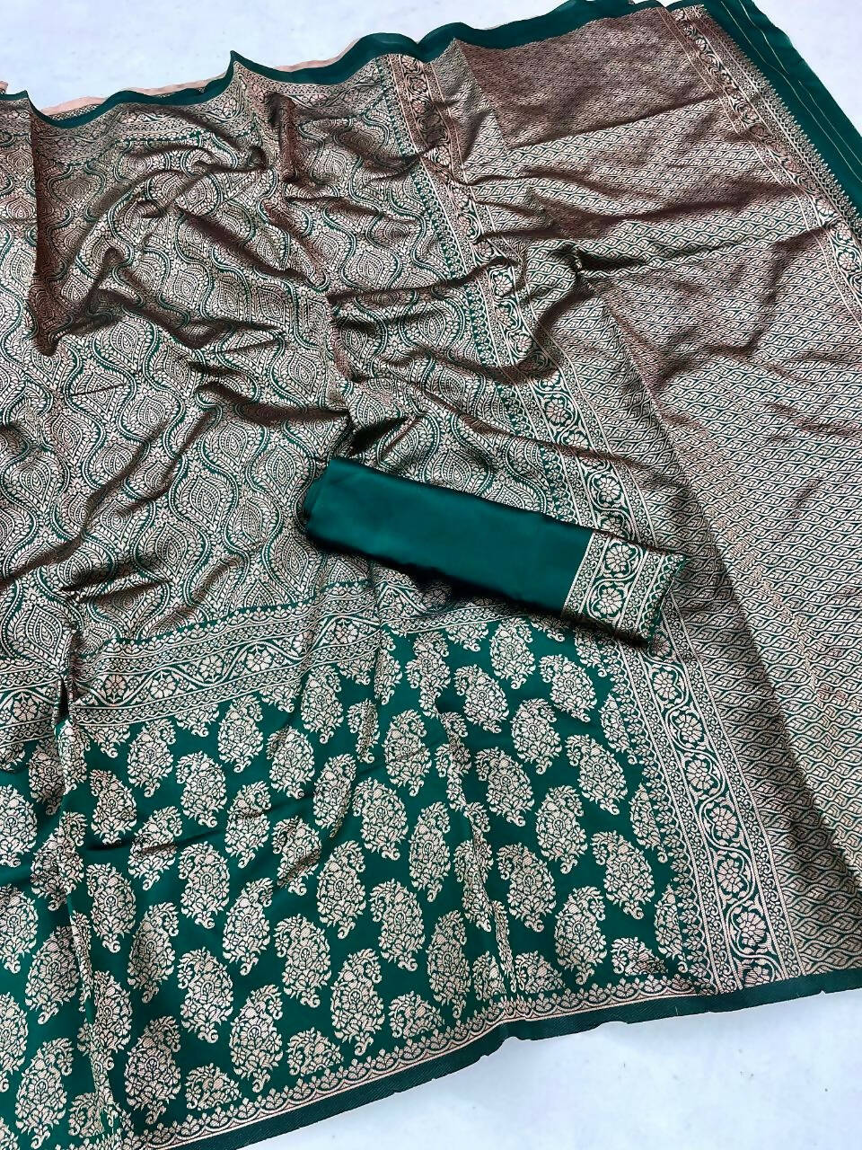 DEIANA'S Beautiful Golden Jari with New Design Soft Lichi Silk Saree - Green - Distacart