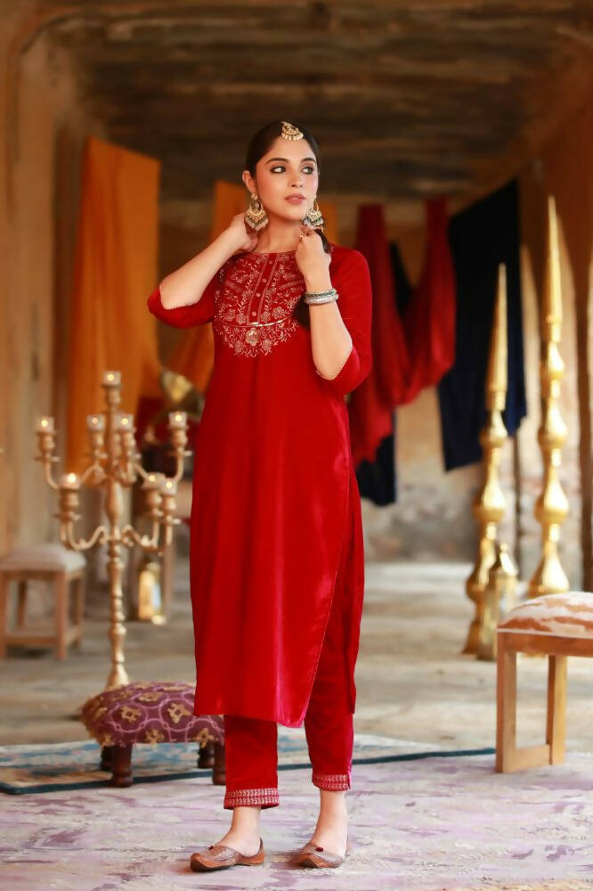 Juniper Women Fuchsia Velvet Embroidered Straight Kurta Sets - Distacart