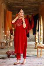 Thumbnail for Juniper Women Fuchsia Velvet Embroidered Straight Kurta Sets - Distacart