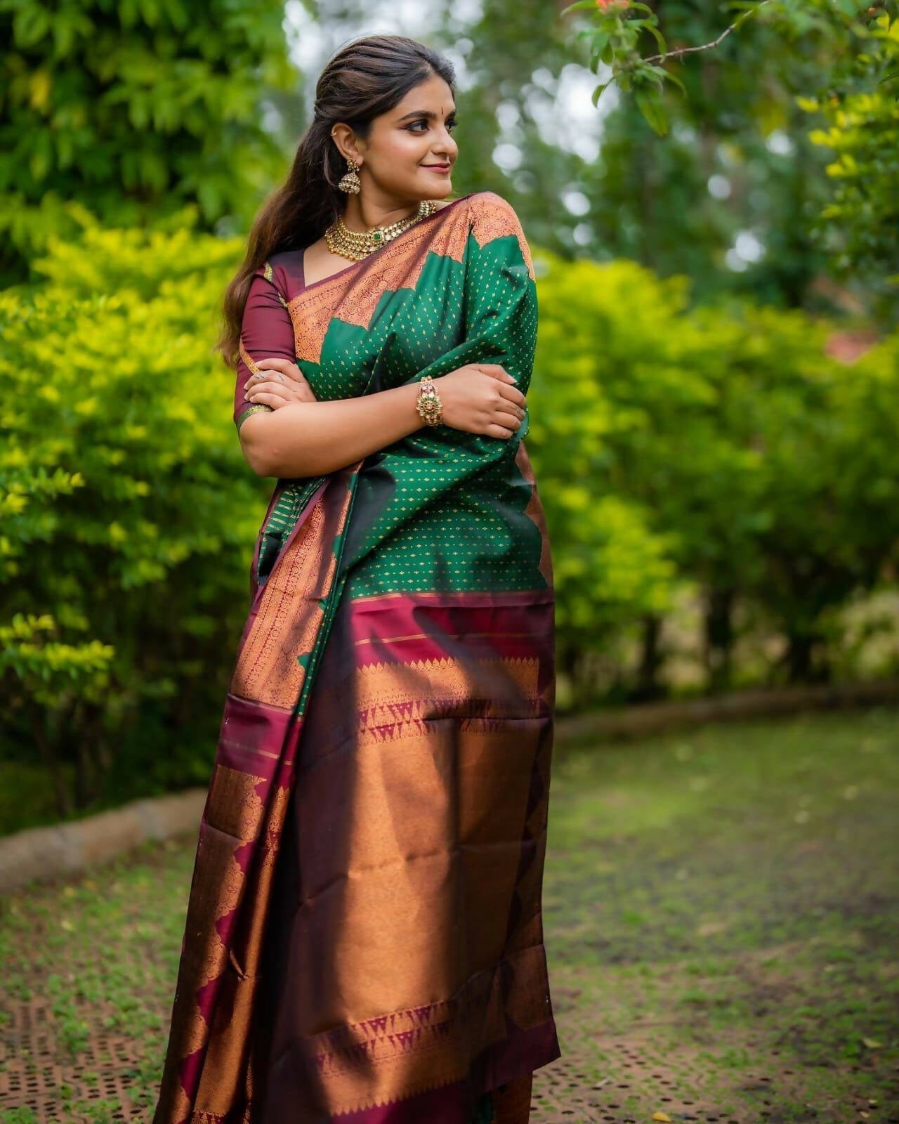 DEIANA'S Beautiful Golden Jari with New Design Soft Lichi Silk Saree - Green - Distacart