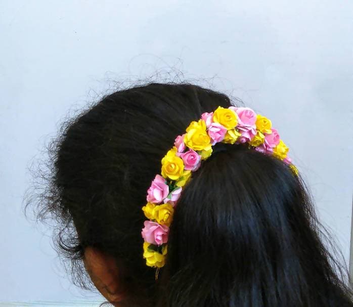 Multicolor Rose Gajra