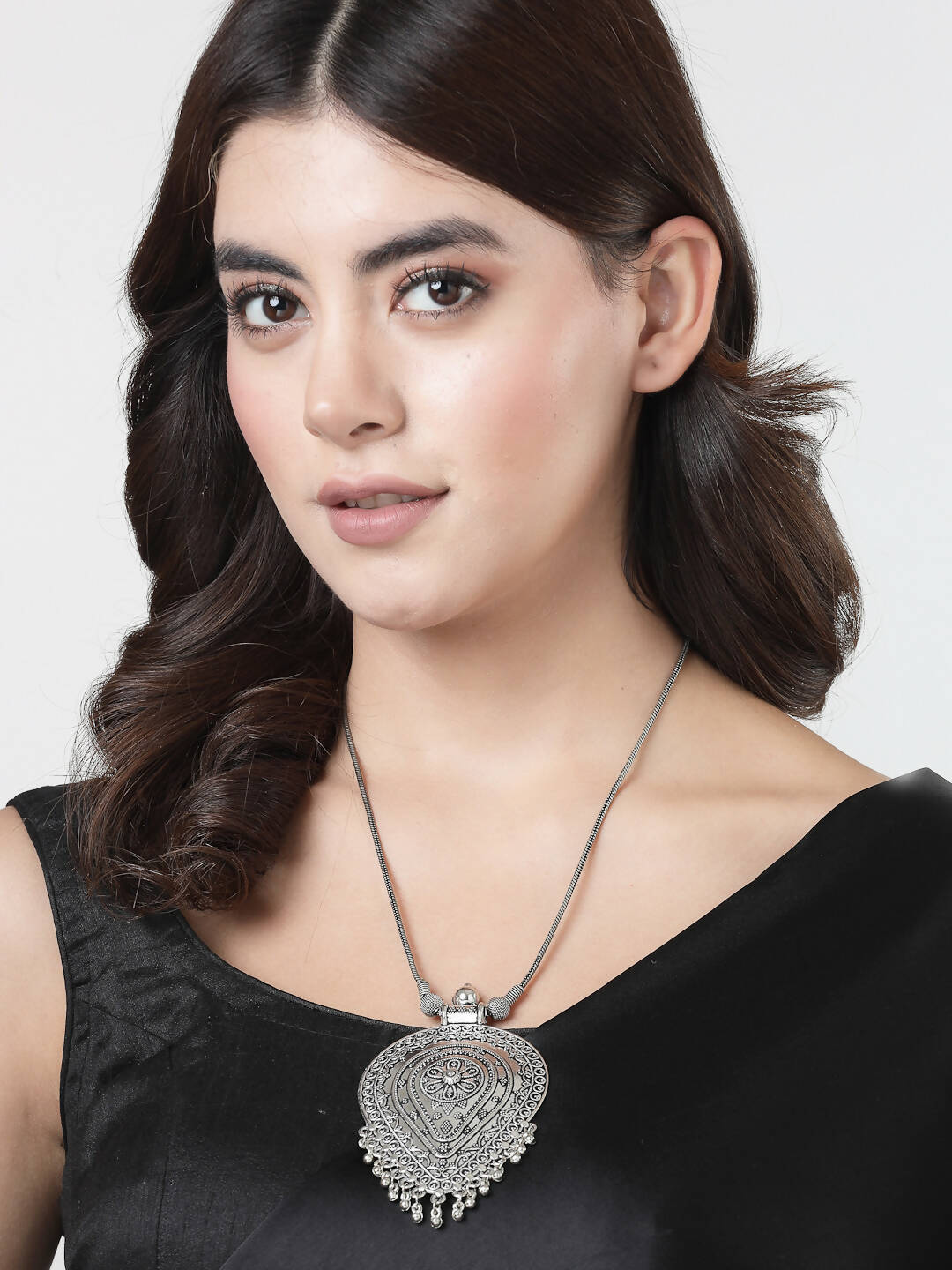 NVR Women's Elegant Silver Oxidised Brass Necklace - Distacart