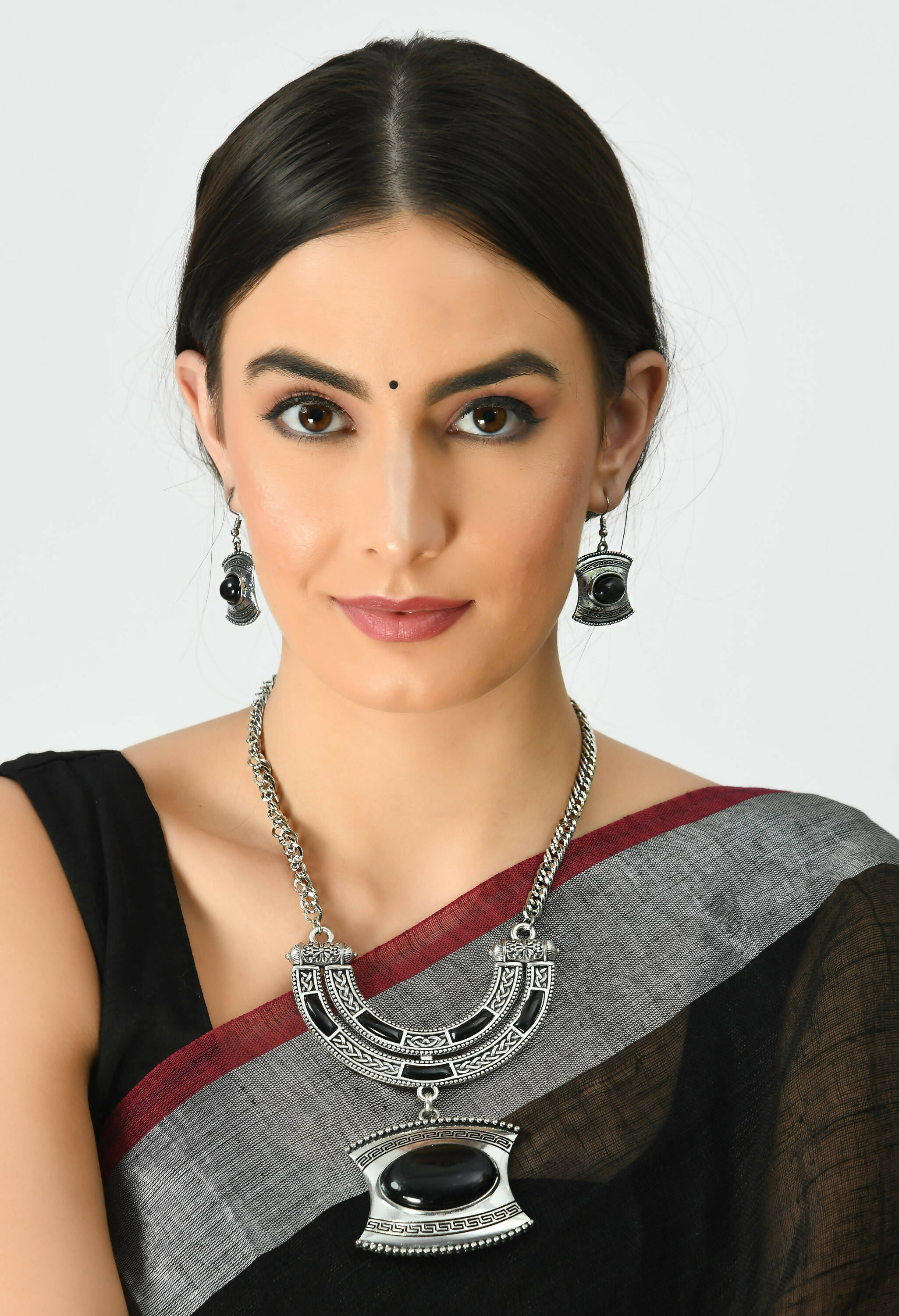Mominos Fashion Johar Kamal Oxidised Silver-Plated Stone Work Long Necklace Handicraft - Distacart